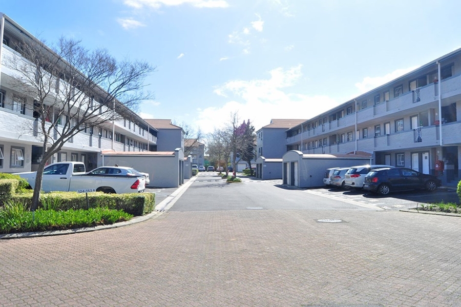 To Let 2 Bedroom Property for Rent in Pinelands Western Cape